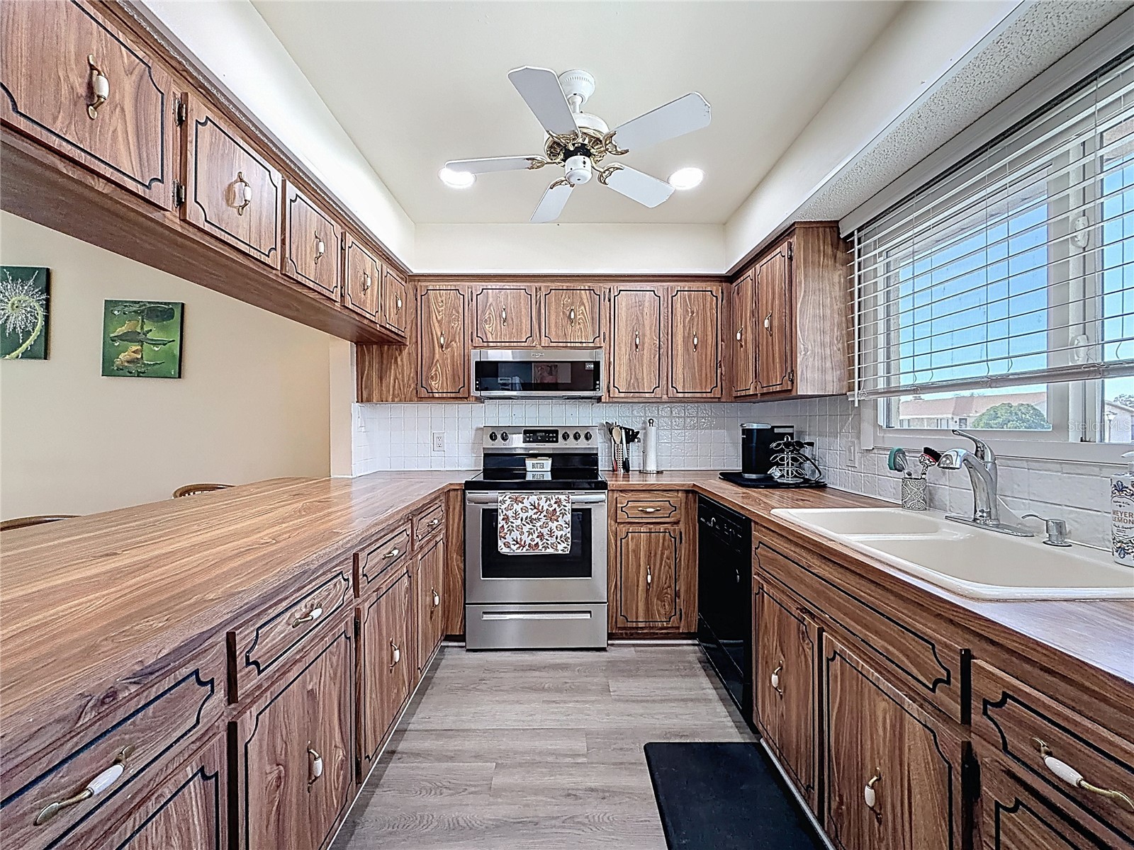 9961 Eagles Point Circle #4 Port Richey FL 34668 W7882116 image3