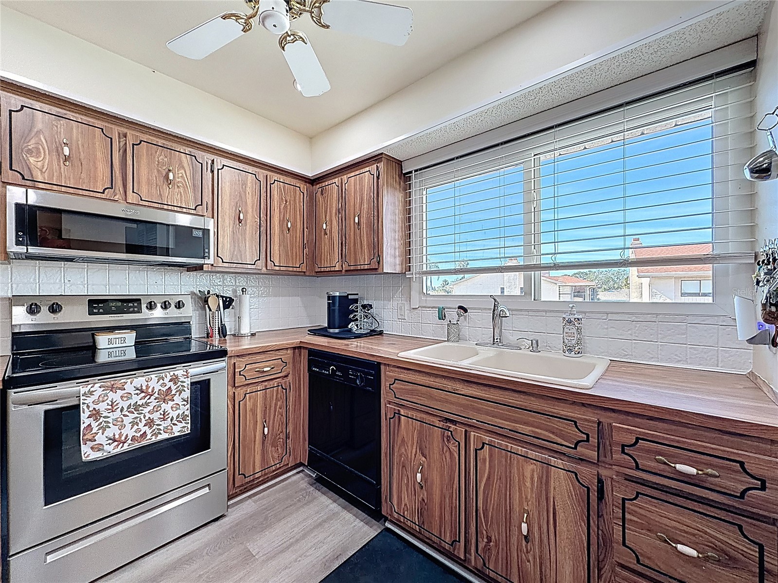 9961 Eagles Point Circle #4 Port Richey FL 34668 W7882116 image8