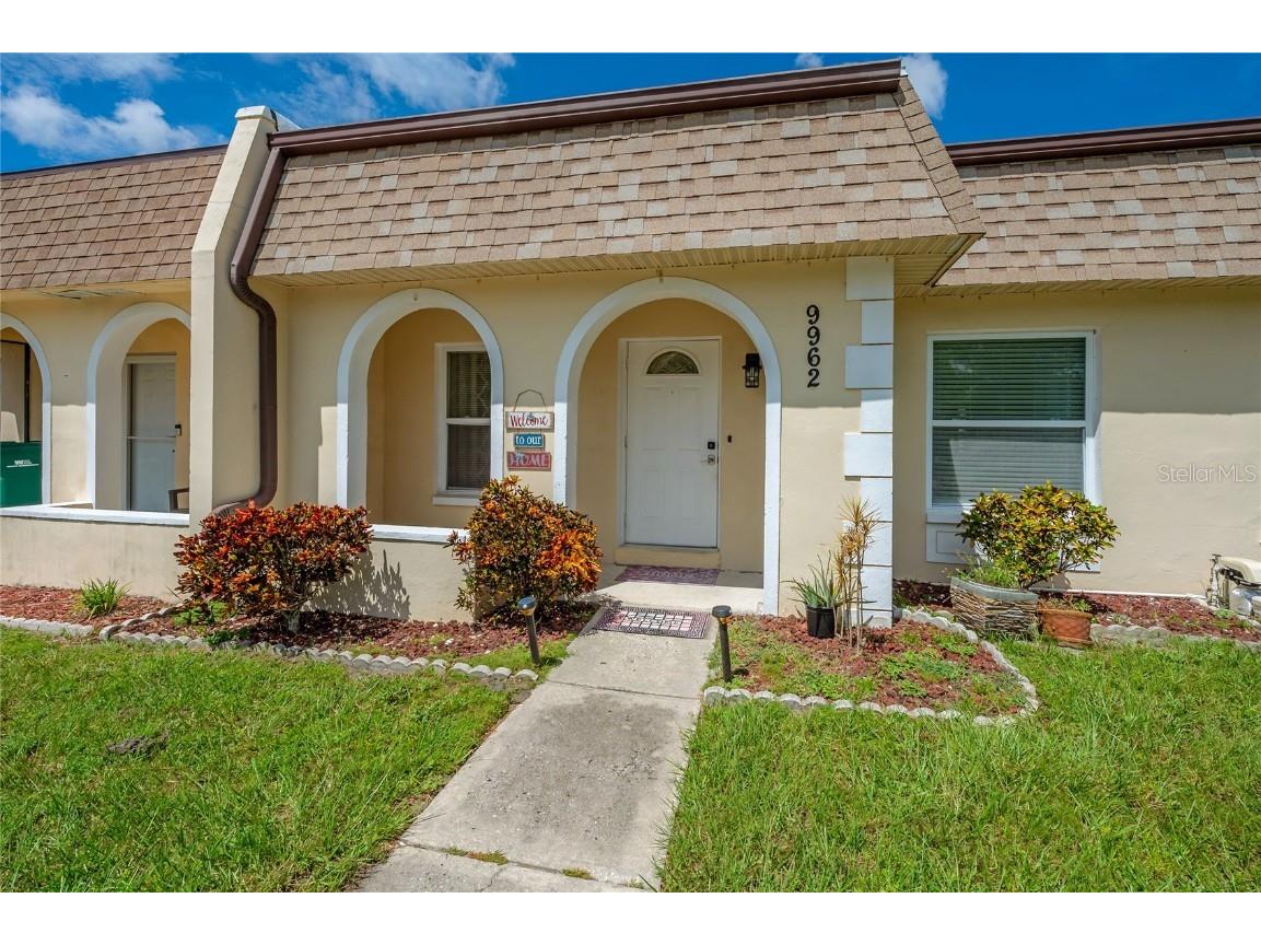 9962 85th Street Seminole FL 33777 TB8420472 image1