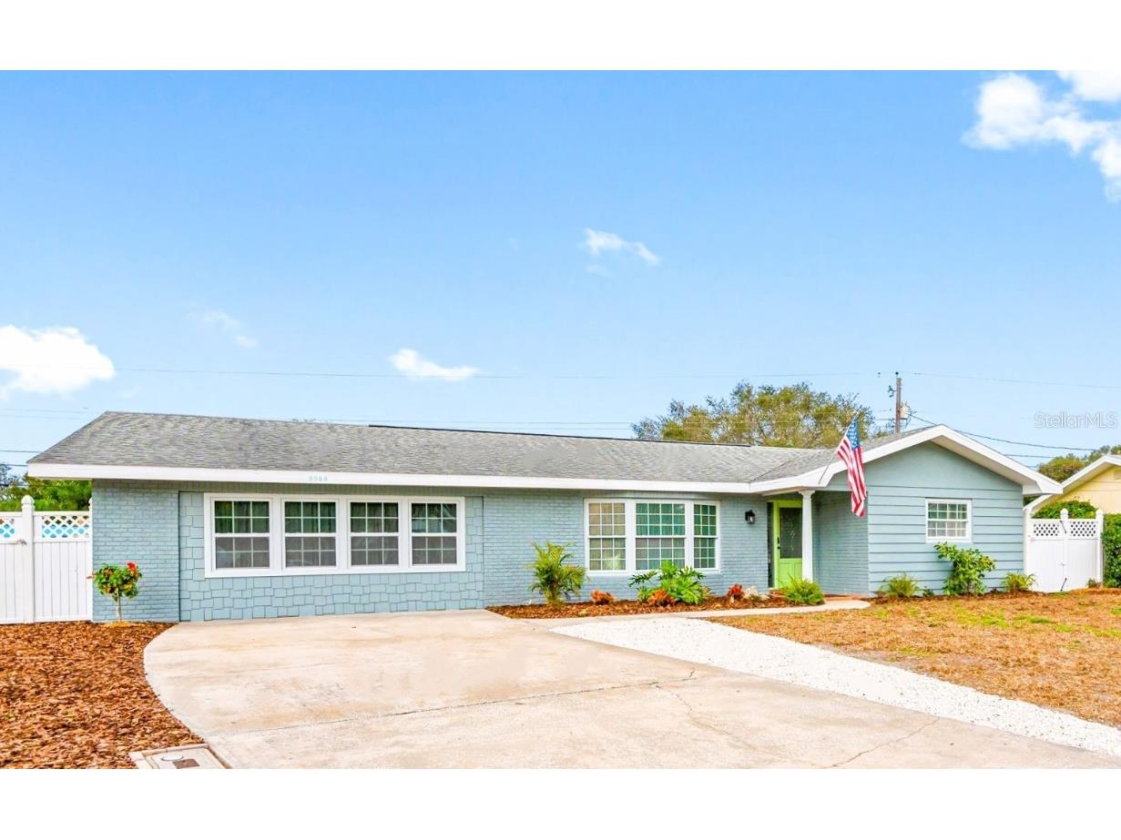 9968 136th Street Seminole FL 33776 U8225003 image1