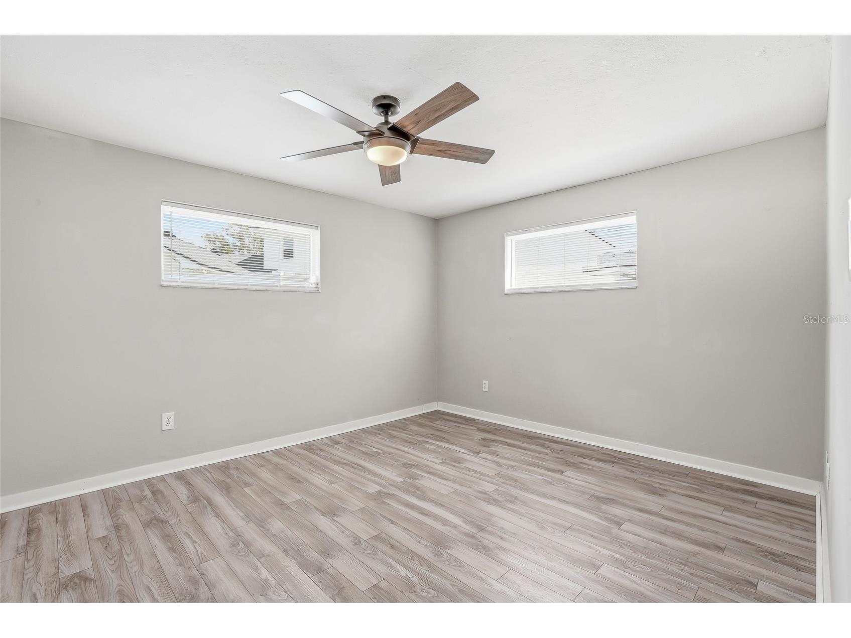 997 Cedarwood Avenue Dunedin FL 34698 TB8512445 image17