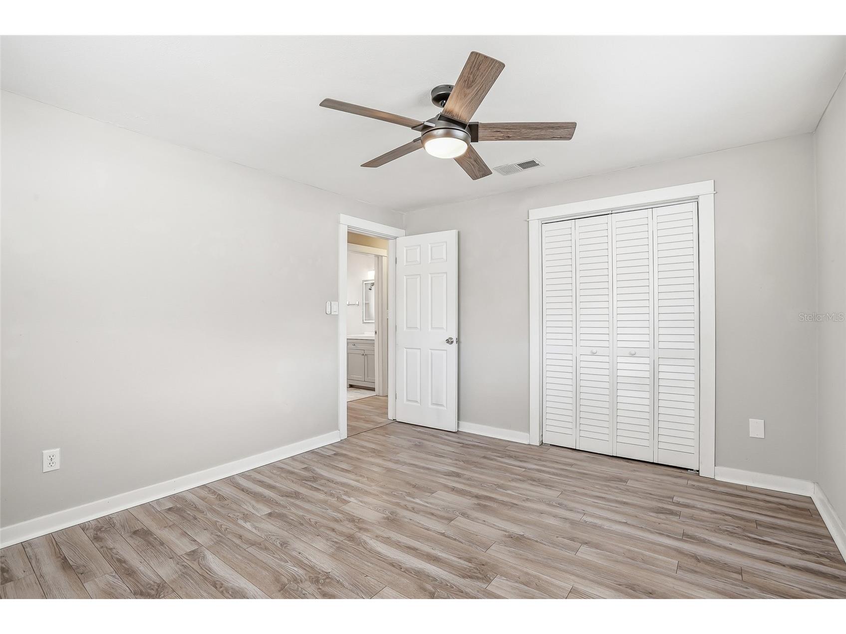 997 Cedarwood Avenue Dunedin FL 34698 TB8512445 image18