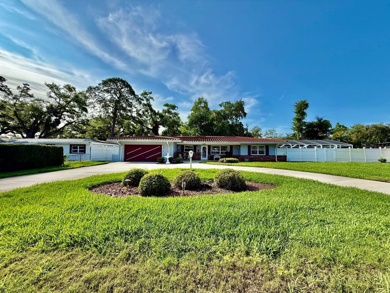 9970 54th Avenue N Saint Petersburg FL 33708 TB8487923 image1