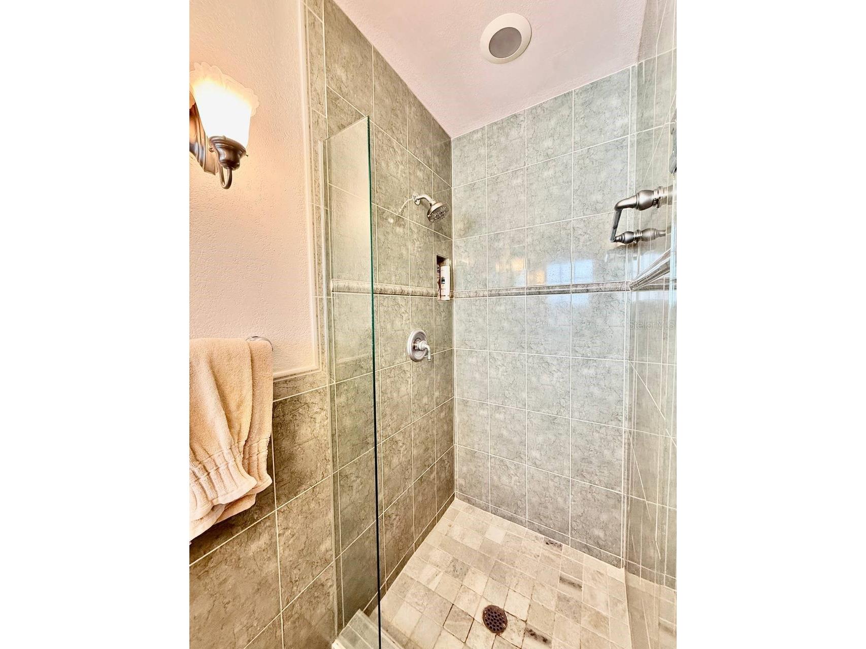 9970 54th Avenue N Saint Petersburg FL 33708 TB8487923 image27