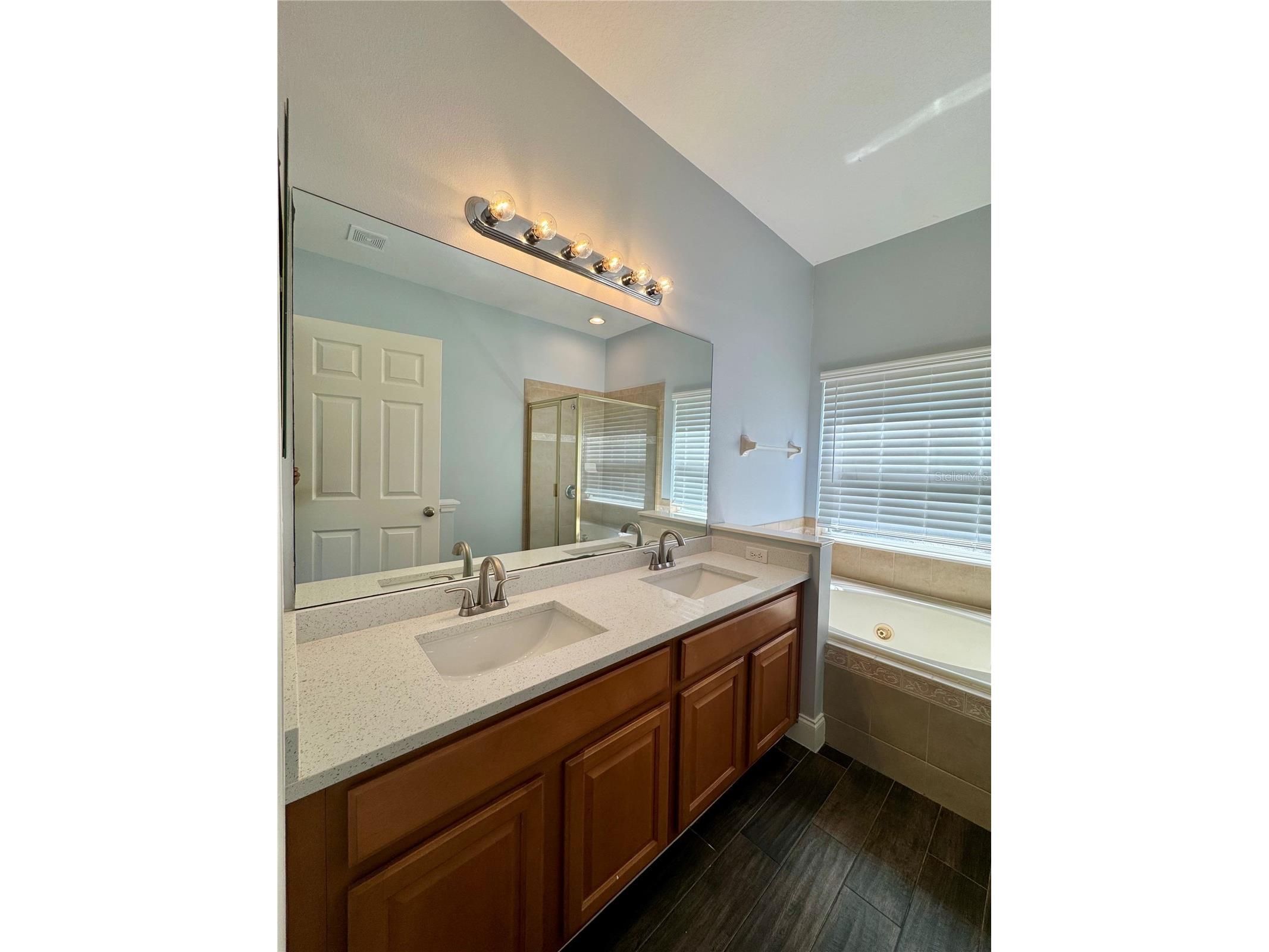9975 Indigo Bay Circle Orlando FL 32832 O6392548 image19