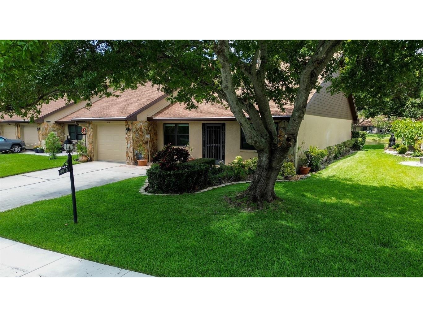 9975 Lake Seminole Drive W Largo FL 33773 U8205385 image1