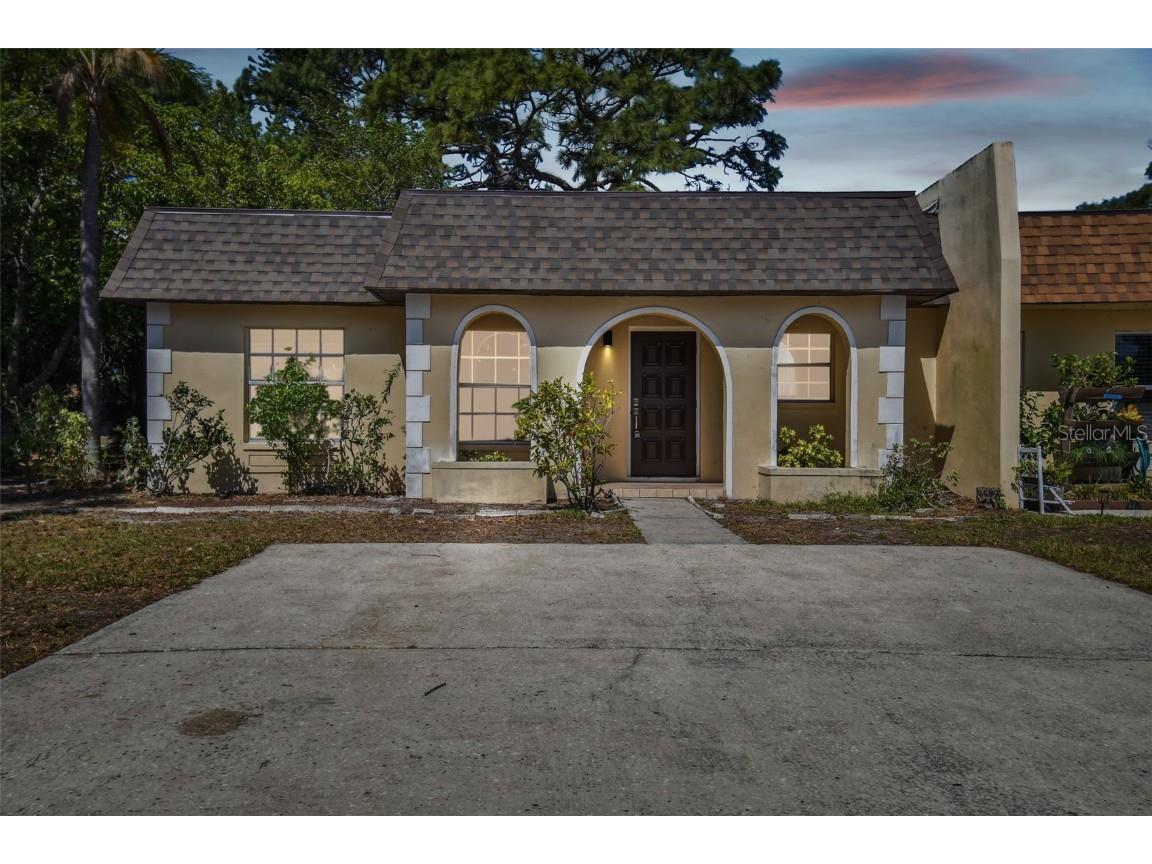 9976 83rd Way Seminole FL 33777 U8198784 image1