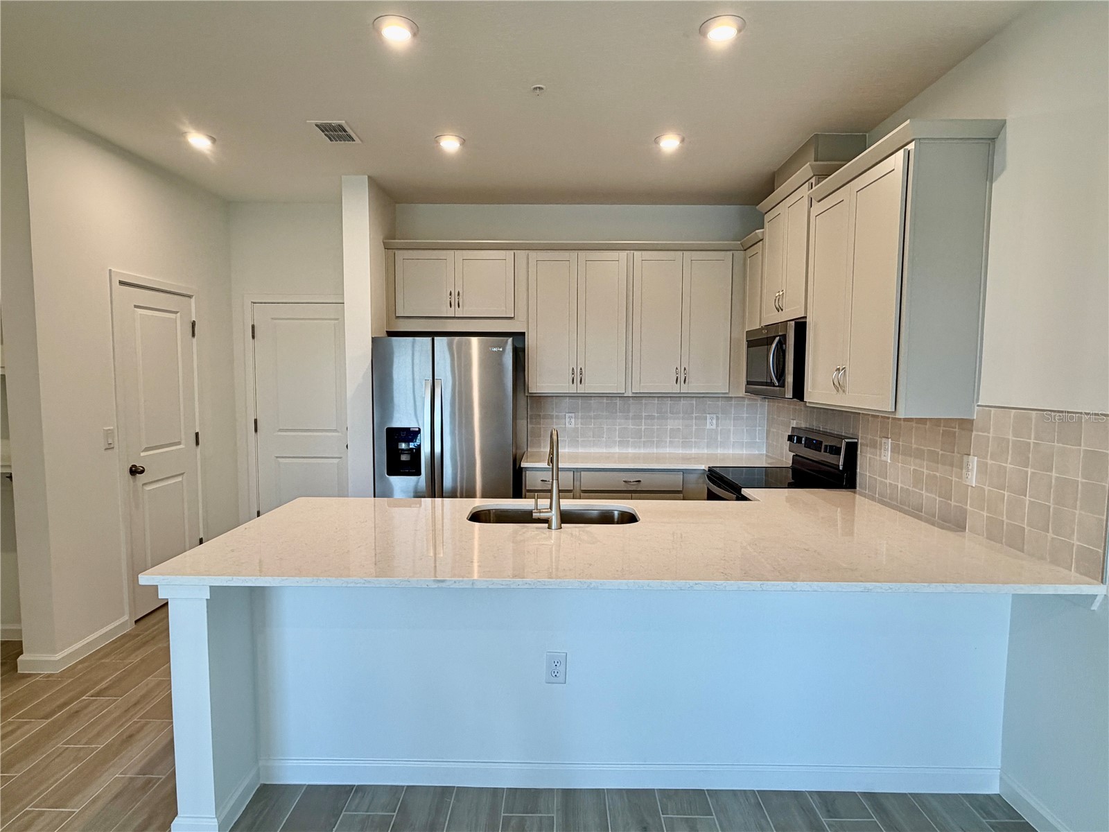 9976 Red Canoe Alley Orlando FL 32832 O6392690 image5