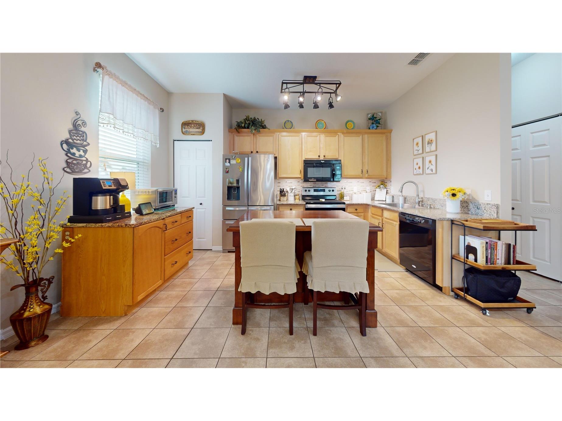 9977 Bishop Creek Way Punta Gorda FL 33950 C7523394 image3
