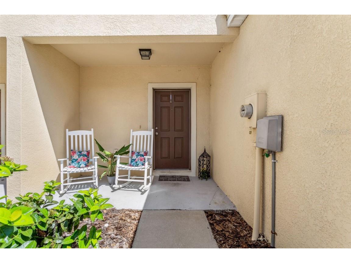 9977 Hound Chase Drive Gibsonton FL 33534 T3471646 image1
