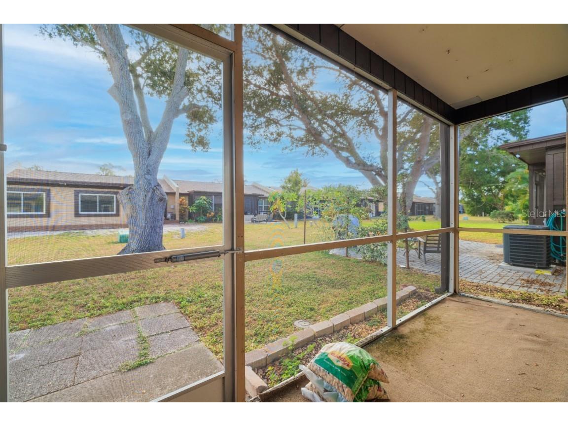 9979 88th Way Seminole FL 33777 TB8452685 image25