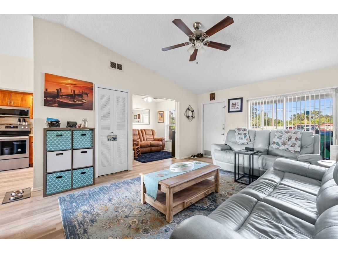 9979 88th Way Seminole FL 33777 TB8452685 image5