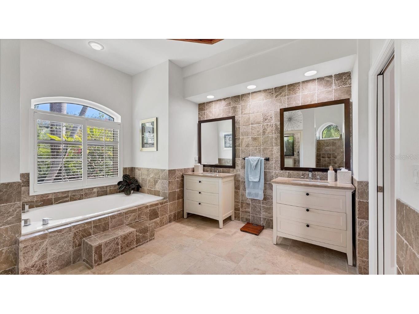 9979 Cherry Hills Avenue Circle Bradenton FL 34202 A4666883 image30