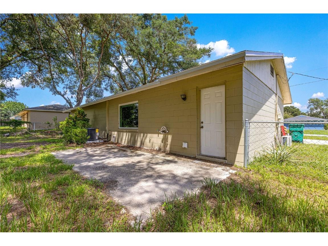 998 Hibiscus Street Lady Lake FL 32159 G5100658 image4