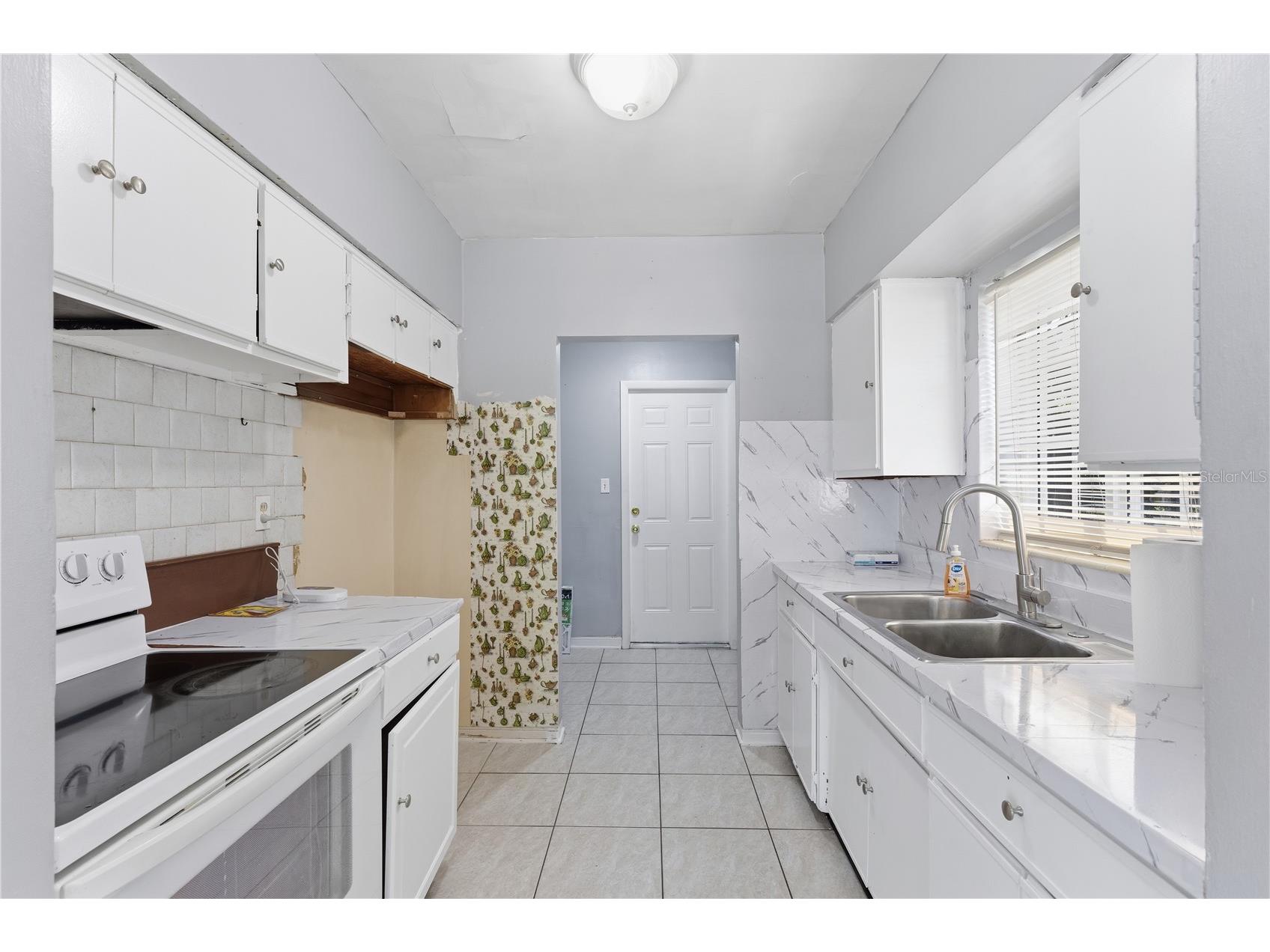998 W 68th Street Hialeah FL 33014 OM726408 image8
