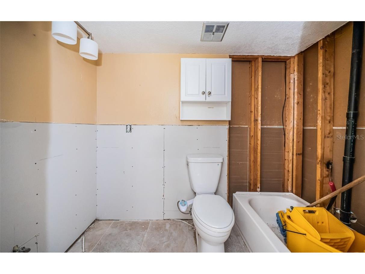 9980 Eagles Point Circle #1 Port Richey FL 34668 TB8363756 image31