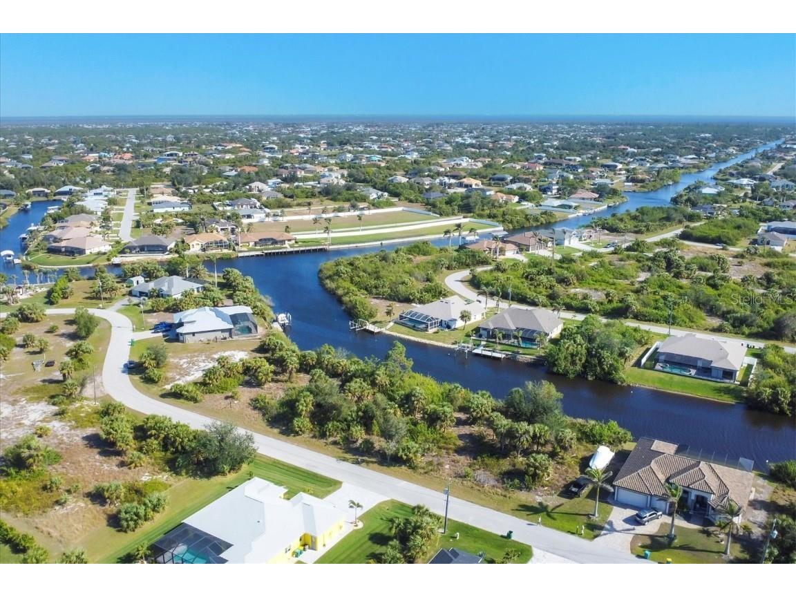 9984 Winnipeg Street Port Charlotte FL 33981 D6139847 image1