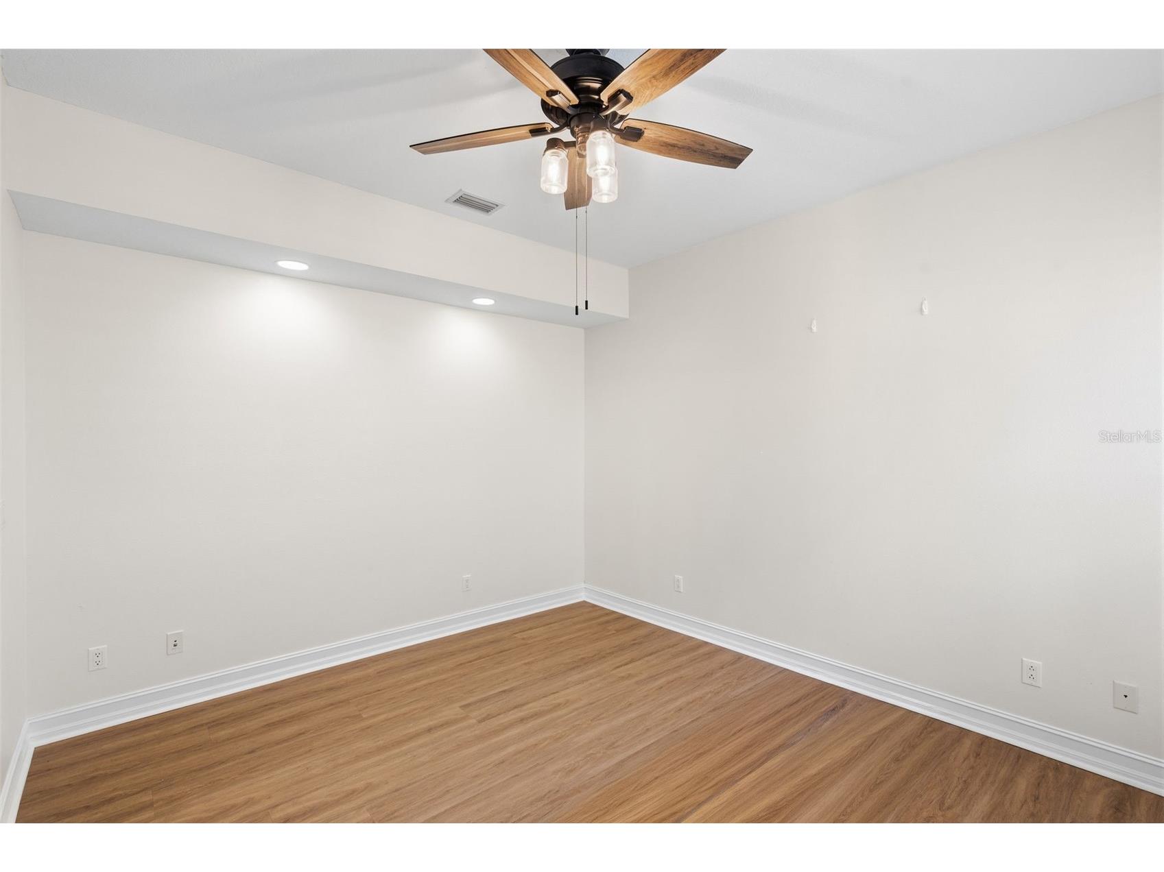 9985 Sago Point Drive Largo FL 33777 TB8523957 image31
