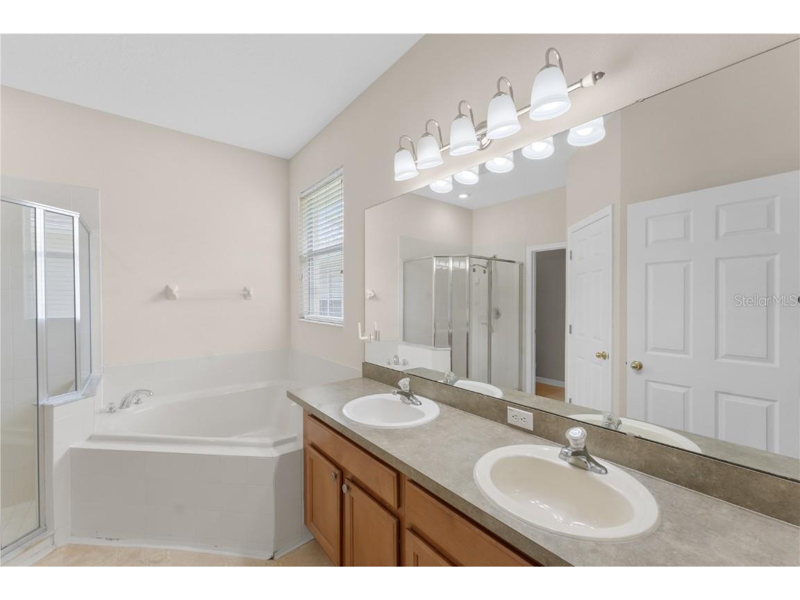 9988 Fenrose Terrace Orlando FL 32827 O6352054 image19