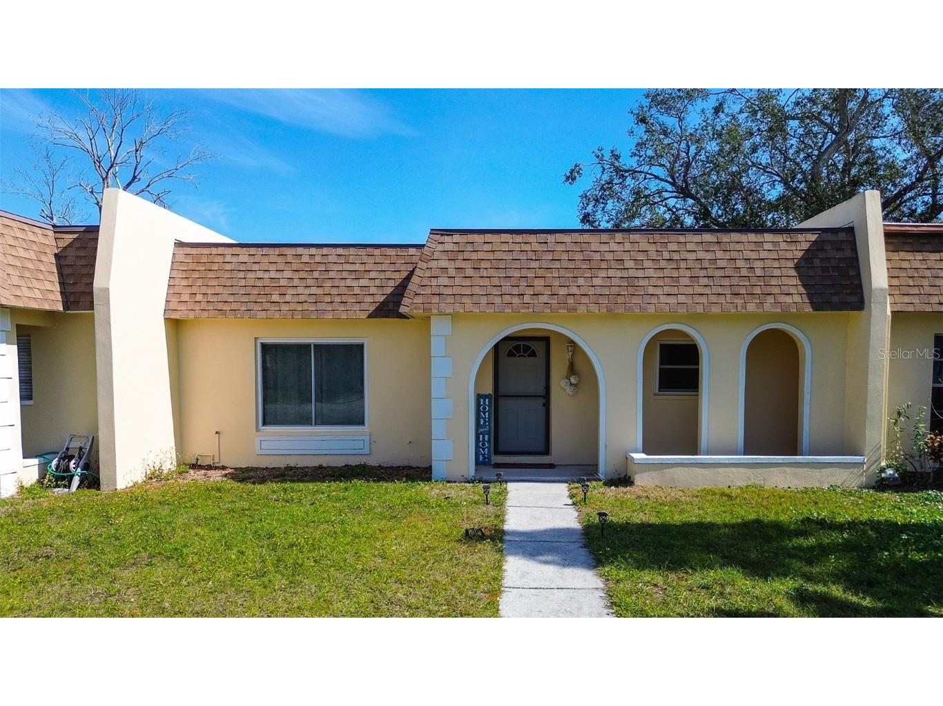 9989 85th Street Seminole FL 33777 TB8351313 image1