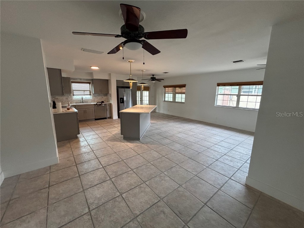 999 38th Avenue NE Saint Petersburg FL 33704 TB8413245 image10