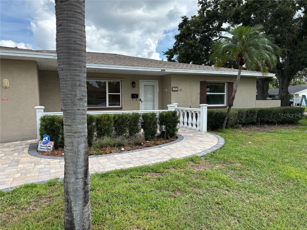 999 38th Avenue NE Saint Petersburg FL 33704 TB8413245 image2