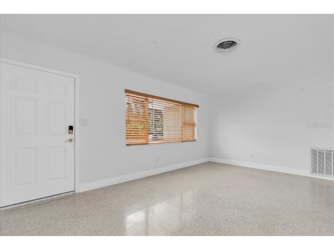 999 38th Avenue NE Saint Petersburg FL 33704 TB8413245 image27