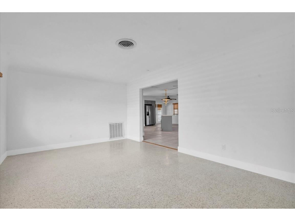 999 38th Avenue NE Saint Petersburg FL 33704 TB8413245 image40