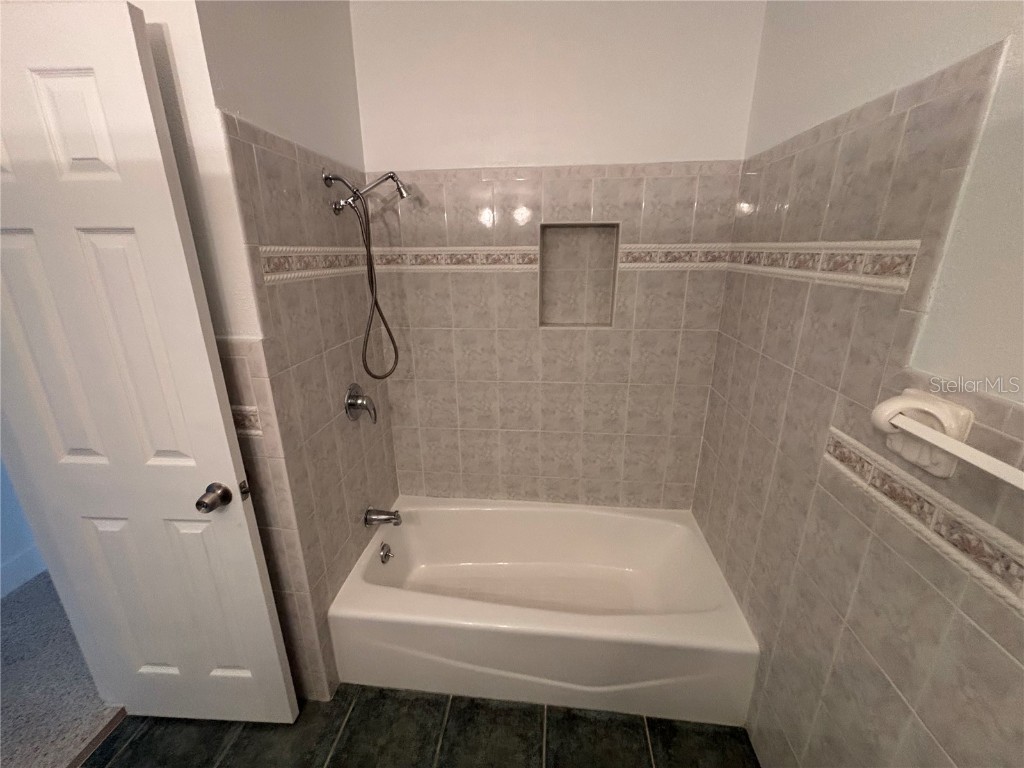 999 38th Avenue NE Saint Petersburg FL 33704 TB8413245 image47