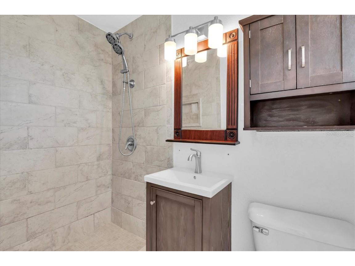 999 38th Avenue NE Saint Petersburg FL 33704 TB8413245 image48