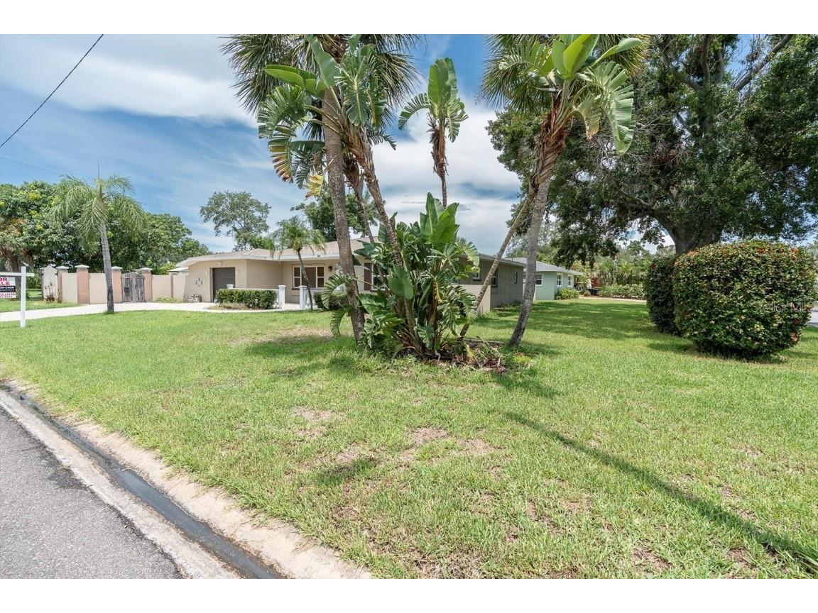 999 38th Avenue NE Saint Petersburg FL 33704 TB8413245 image56