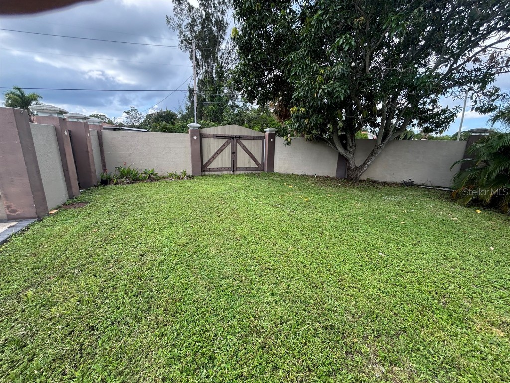 999 38th Avenue NE Saint Petersburg FL 33704 TB8413245 image8