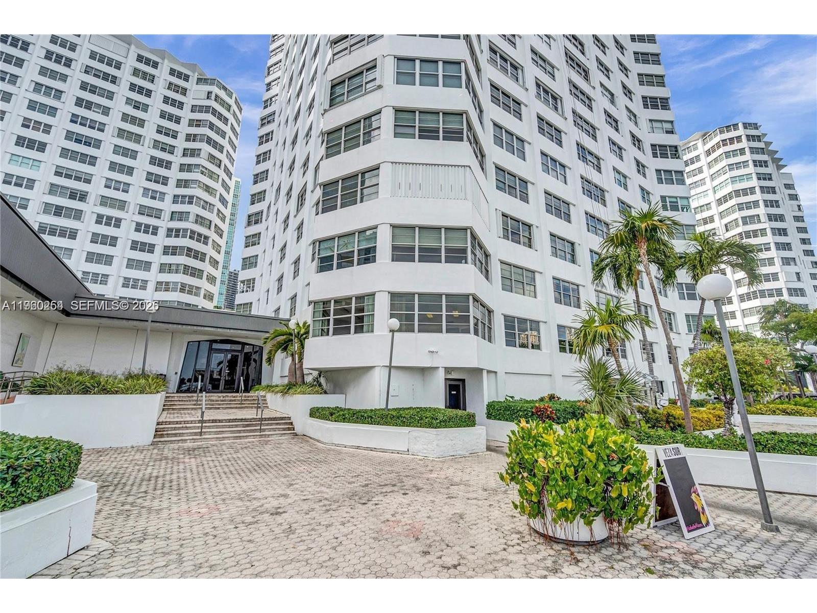 999 Brickell Bay Drive #1202 Miami FL 33131 TB8473394 image2