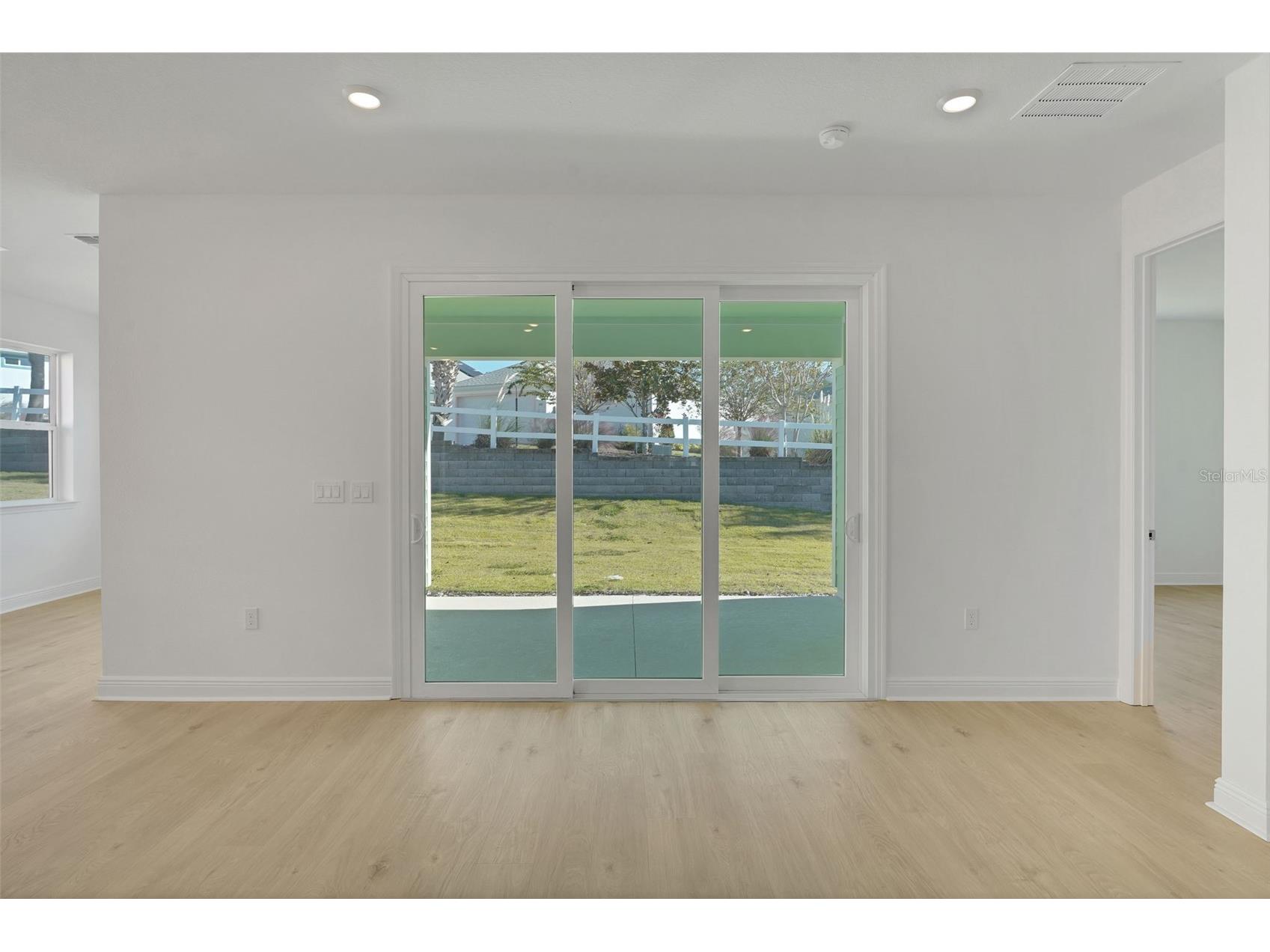 999 Fiesta Key Circle Lady Lake FL 32159 G5107186 image11