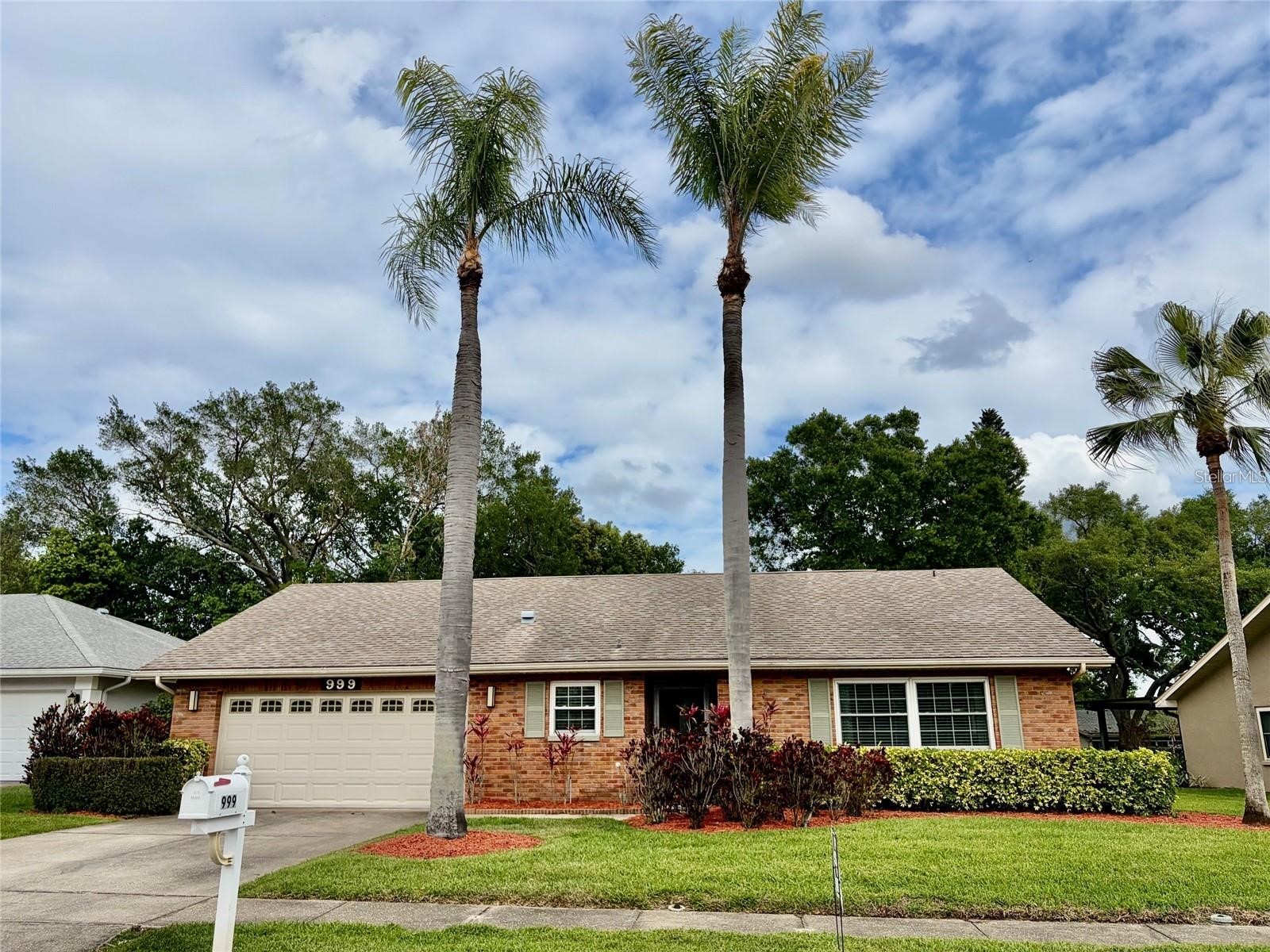 999 Gillespie Drive Palm Harbor FL 34684 - LAKE TARPON TB8516714 image1