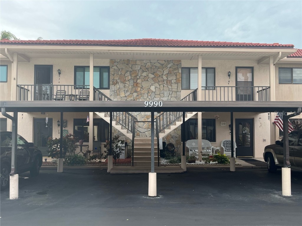 9990 Eagles Point Circle #4 Port Richey FL 34668 W7850121 image1