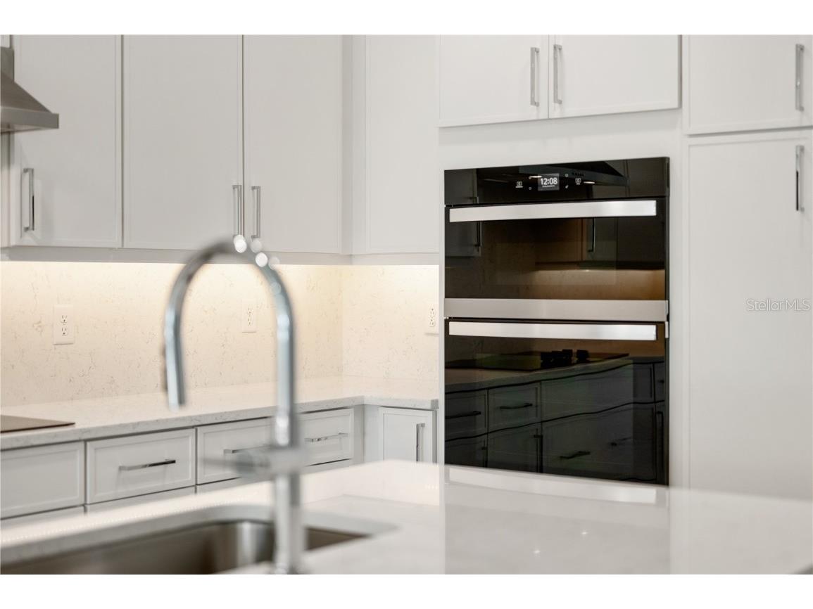 9990 Key Haven Road Seminole FL 33777 - LONG BAYOU A4657375 image25