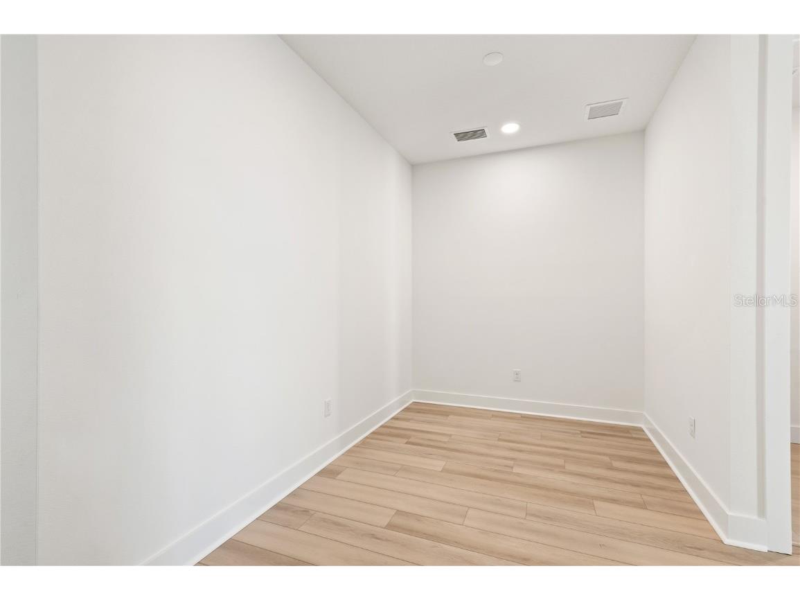 9990 Key Haven Road Seminole FL 33777 - LONG BAYOU A4657375 image33