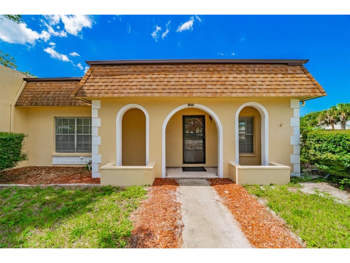 9992 86th Street Seminole FL 33777 U8212940 image1