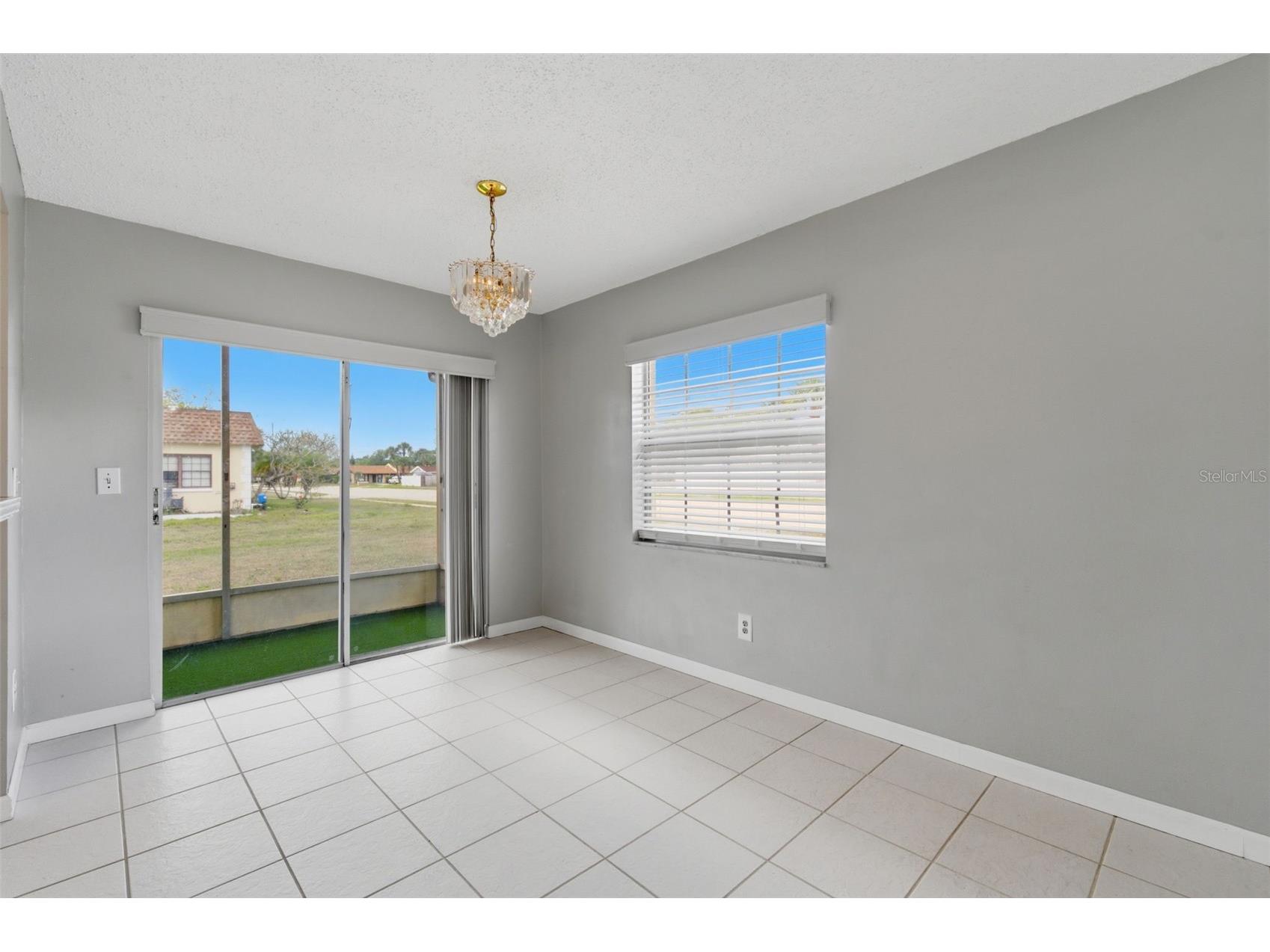 9992 86th Street Seminole FL 33777 TB8493683 image11