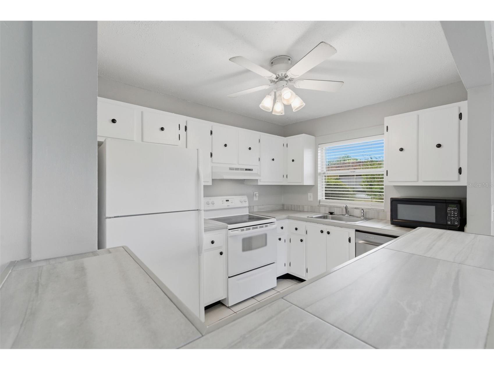 9992 86th Street Seminole FL 33777 TB8493683 image3
