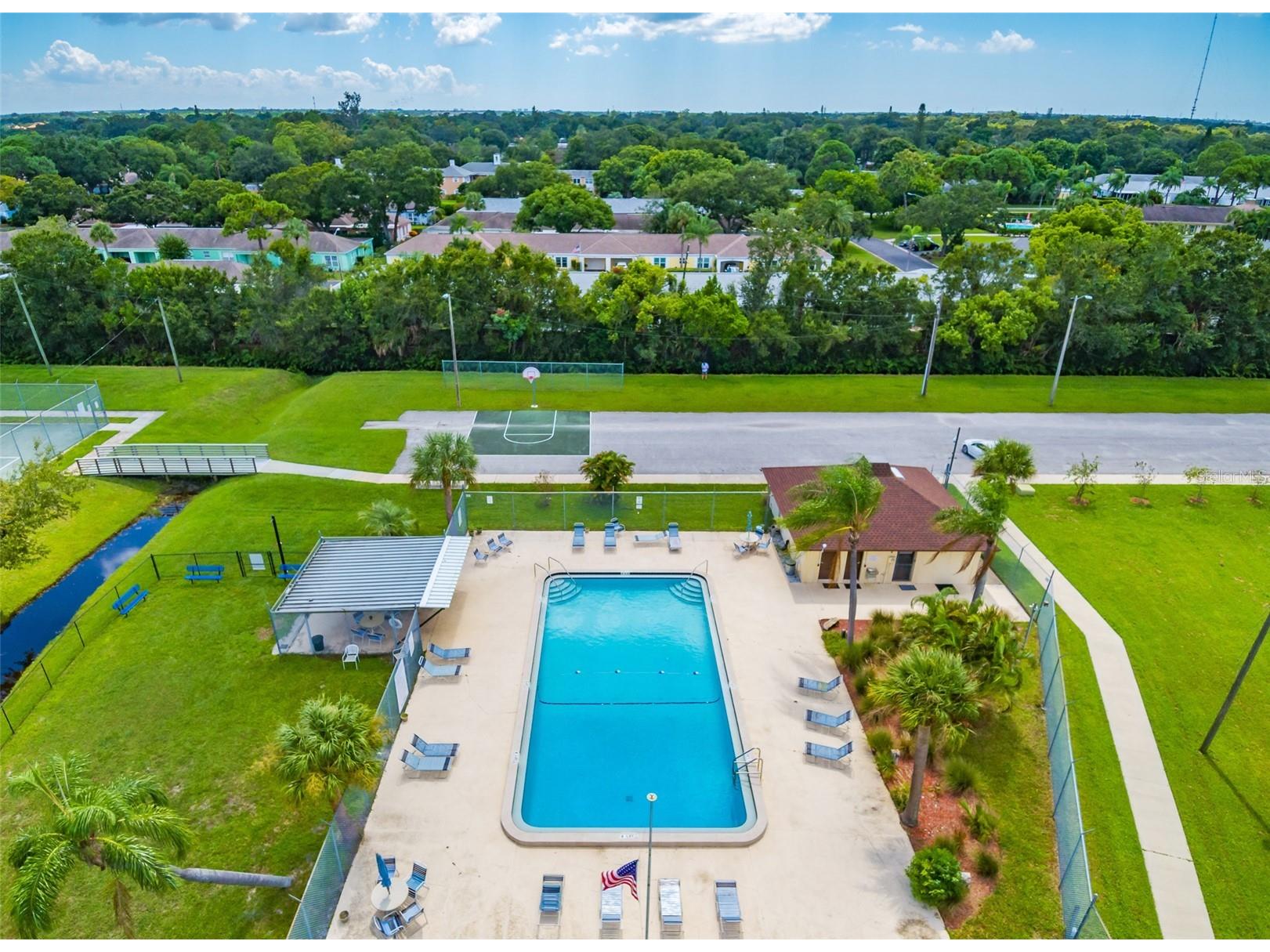 9992 86th Street Seminole FL 33777 TB8493683 image49