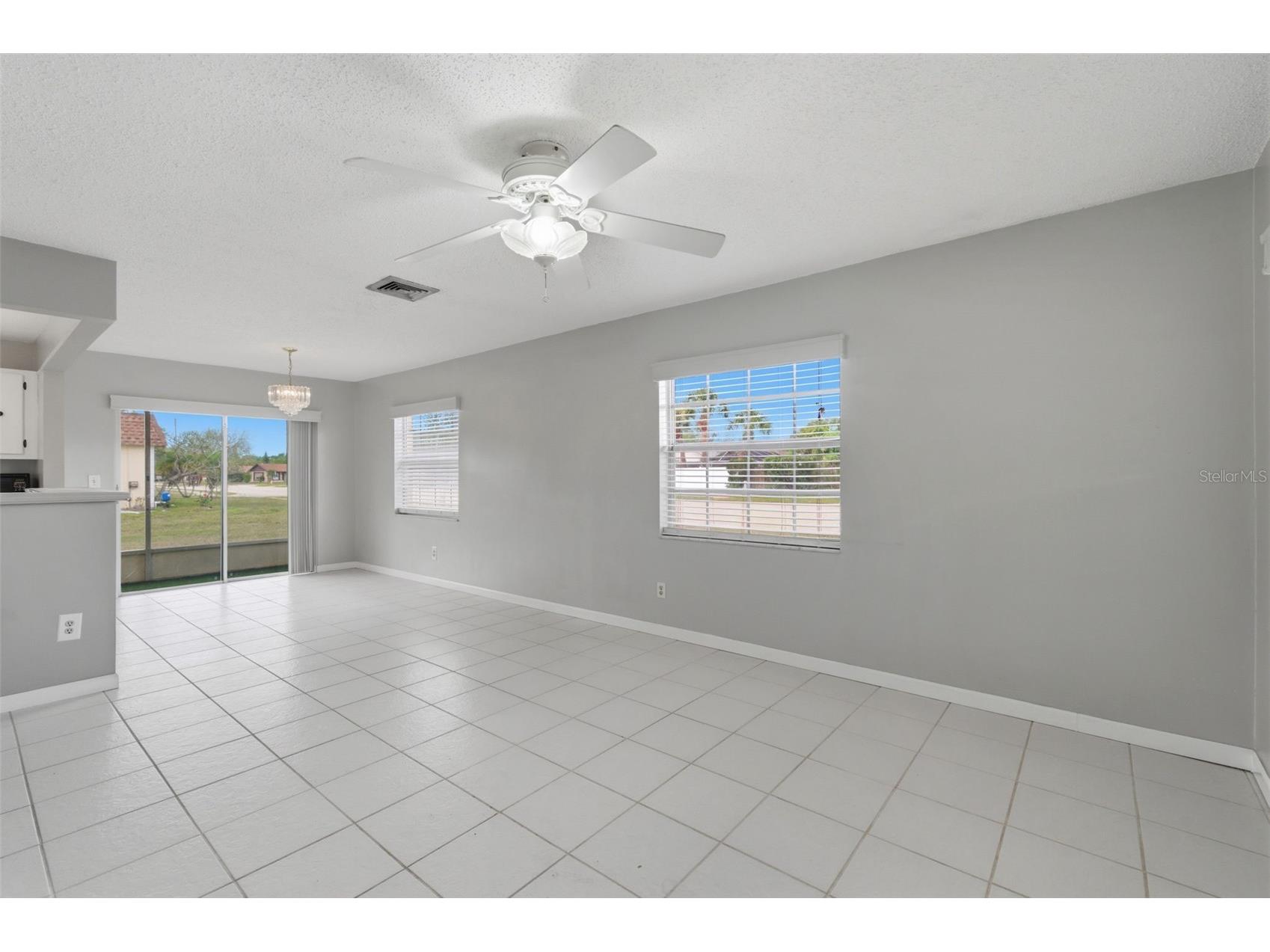 9992 86th Street Seminole FL 33777 TB8493683 image6