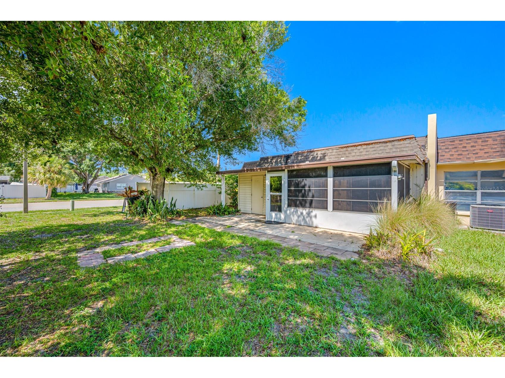 9994 83rd Street Seminole FL 33777 TB8460717 image16