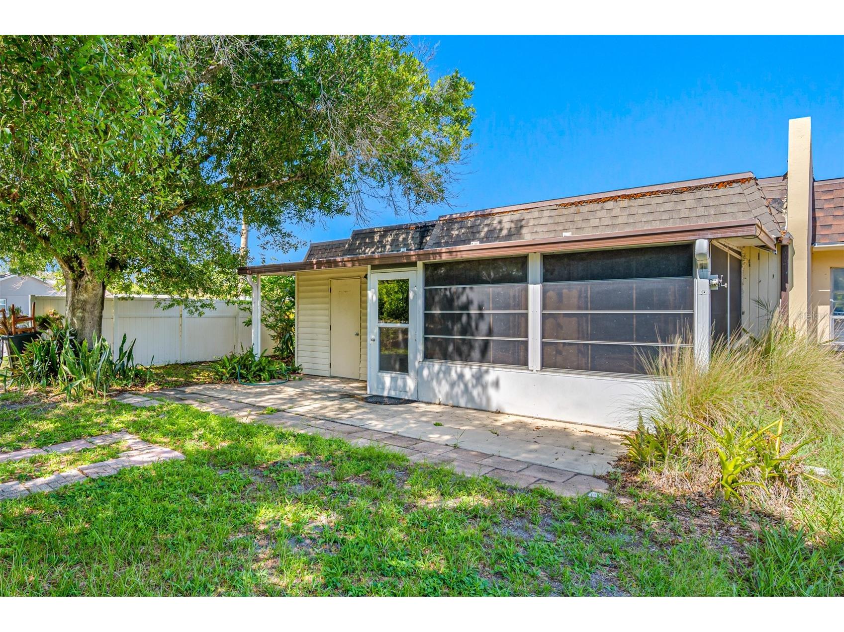 9994 83rd Street Seminole FL 33777 TB8460717 image17