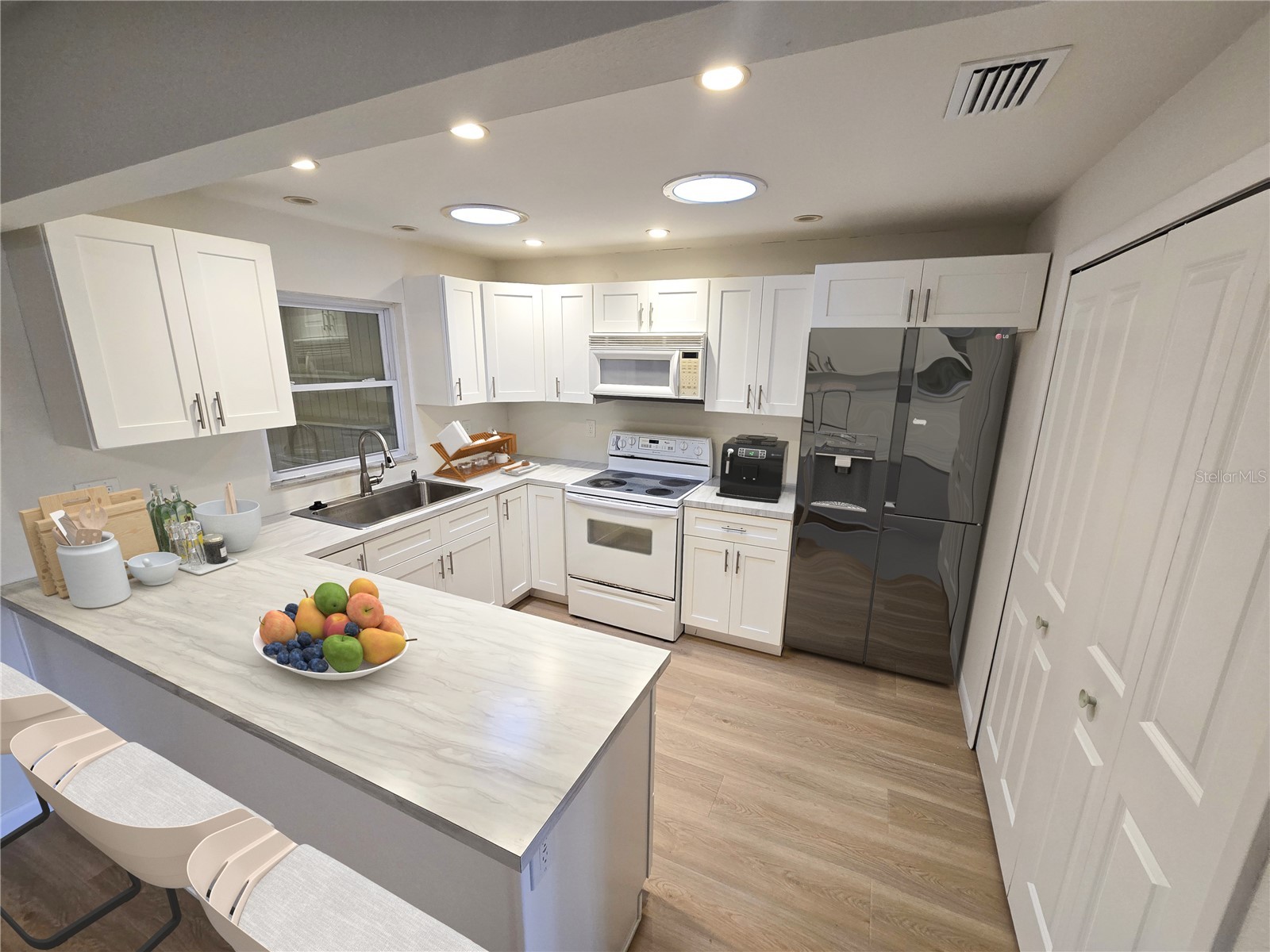 9994 83rd Street Seminole FL 33777 TB8460717 image3