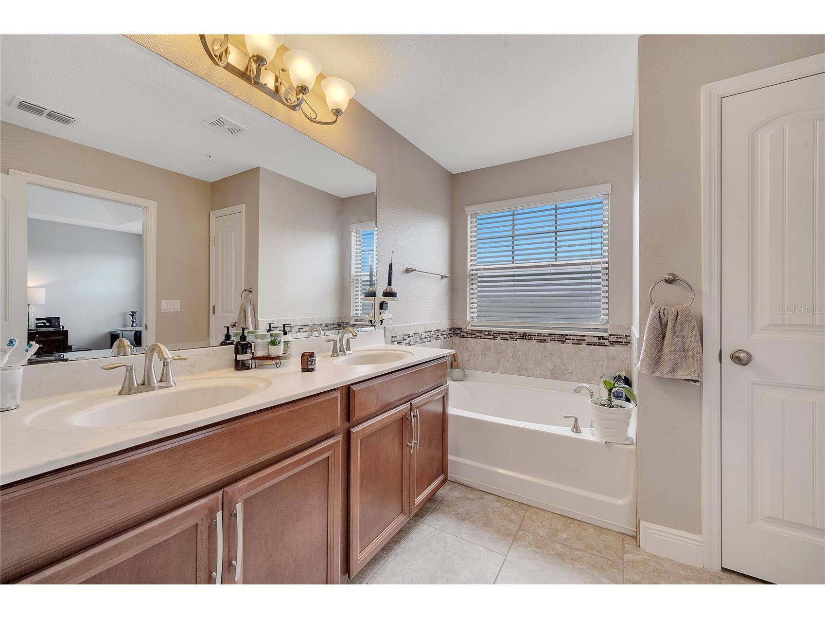 9997 Town Lake Drive Orlando FL 32832 O6321448 image53