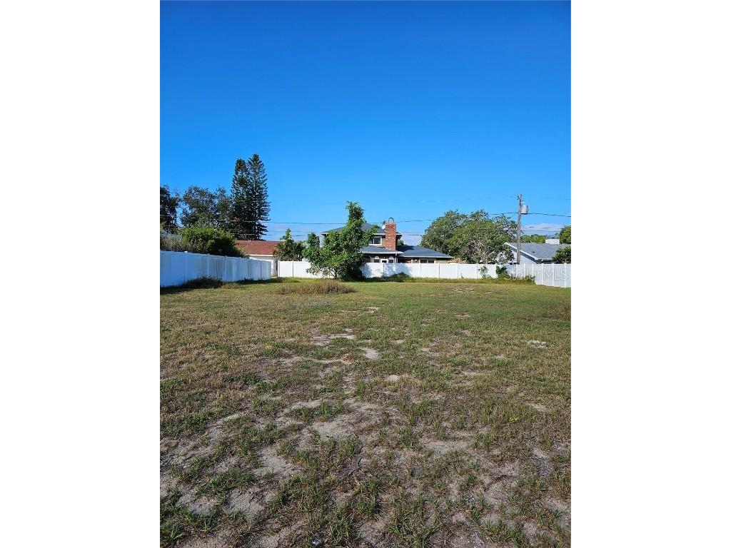 GOLDEN GATEWAY HOMES Kenneth Way N Tarpon Springs FL 34689 TB8445567 image1