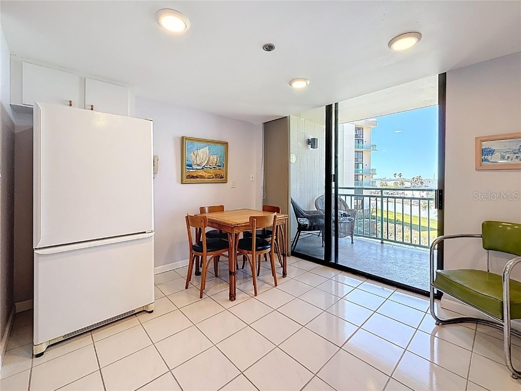 Key Capri Key Capri #301 Treasure Island FL 33706 TB8457372 image10