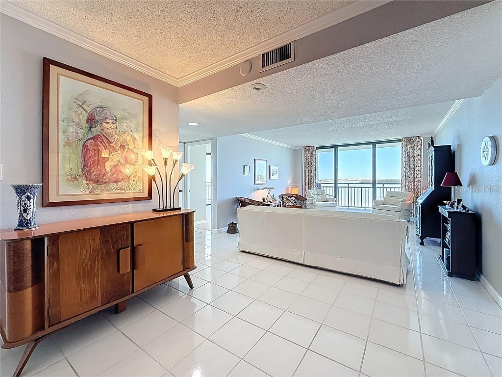 Key Capri Key Capri #301 Treasure Island FL 33706 TB8457372 image16